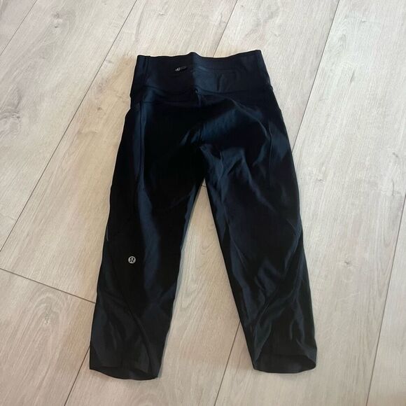 Lululemon women’s crop leggings size 4 - Picture 6 of 7